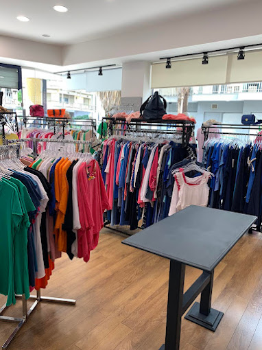 Γυναικεία Ενδύματα