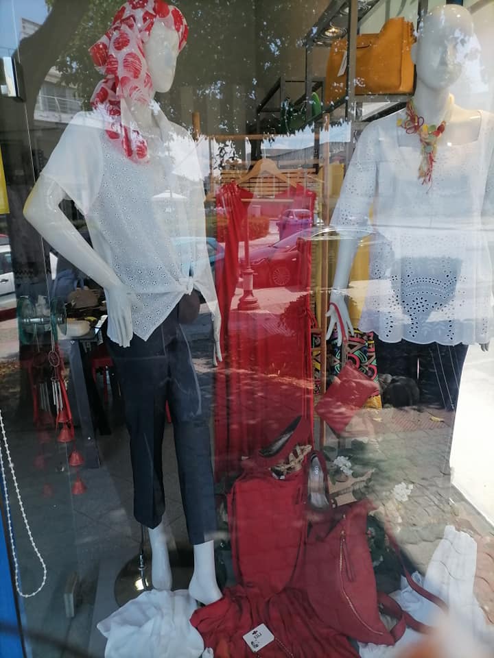 Γυναικεία Ενδύματα - Αξεσουάρ